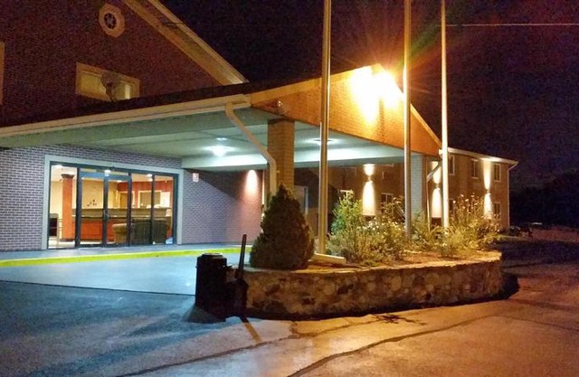 Americas Best Value Inn Foxboro