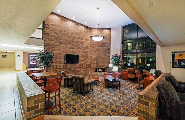 AmericInn by Wyndham Omaha