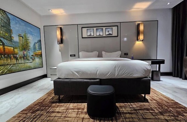 Ana Hotel and Apartments