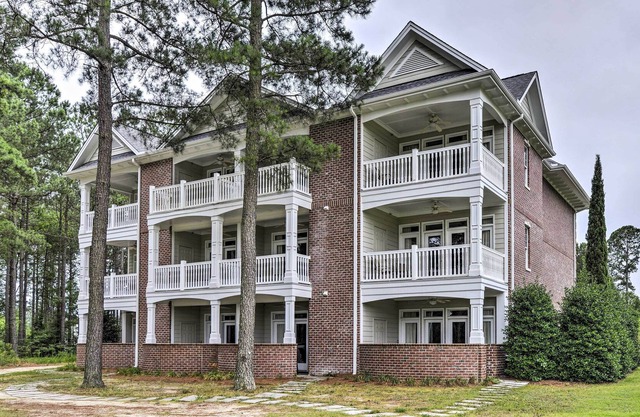 Anderson Creek Resort Condo on Golf Course w/ Pool