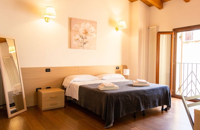 Antiche Mura 1 - One Bedroom Guest House, Sleeps 3