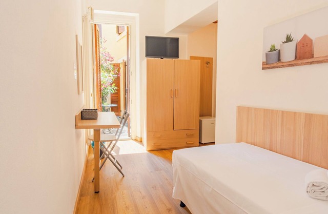 Antiche Mura 3 - One Bedroom Guest House, Sleeps 1