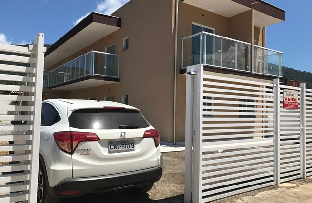 Ap 305: 800m Maranduba beach, individual barbecue, led TV, garage