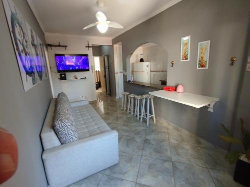 APARTAMENTO 2 Dorm a 150m do mar