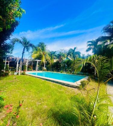 Apartamento con jardín privado