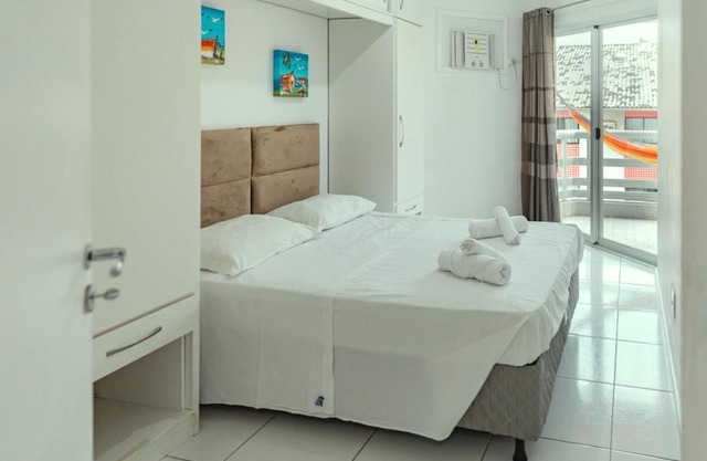 Apartamento em Condomínio Resort, 3 minutos da praia ING29