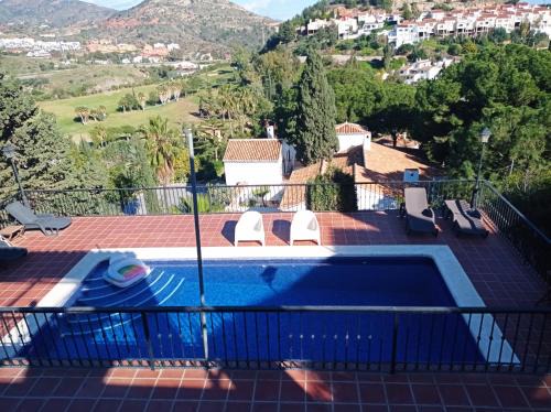 Apartamento en Villa con Piscina