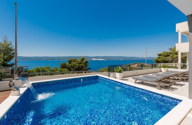 Apartman Mia 4 - Omiš by Villas Guide