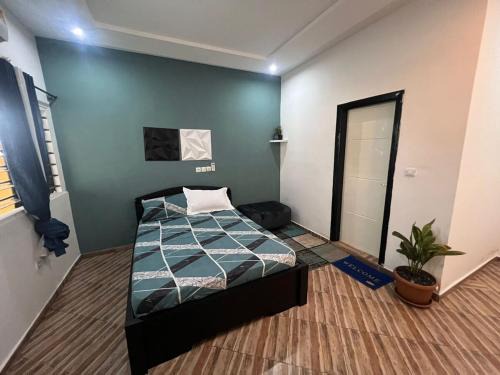 Apartment 100 meters from the airport