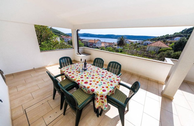 Apartment ∙ 2 bedrooms ∙ 5 guests