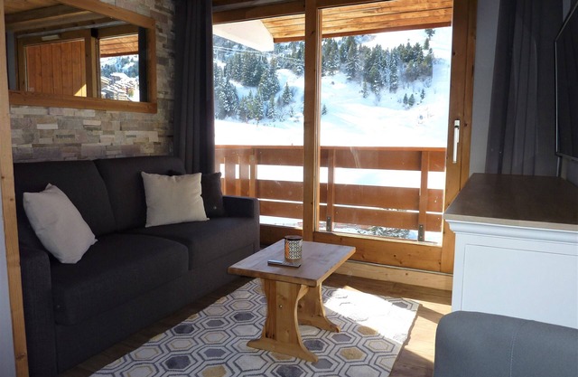 APARTMENT 3 * 4 pers/6 beds MERIBEL-MOTTARET