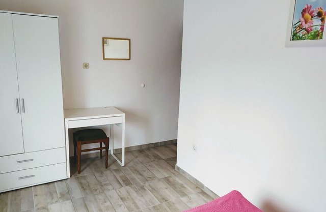 Apartment Aleksandra - 10 m from sea: A4(2+2) - Bibinje, Zadar riviera, Croatia