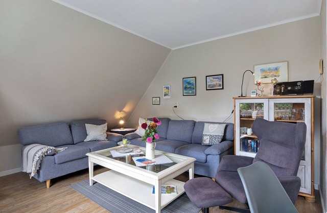 Apartment 'Elke Volkerts' with Private Terrace and Shared Garden
