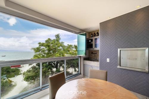 Apartment Front to the Sea with Barbecue VDR0202