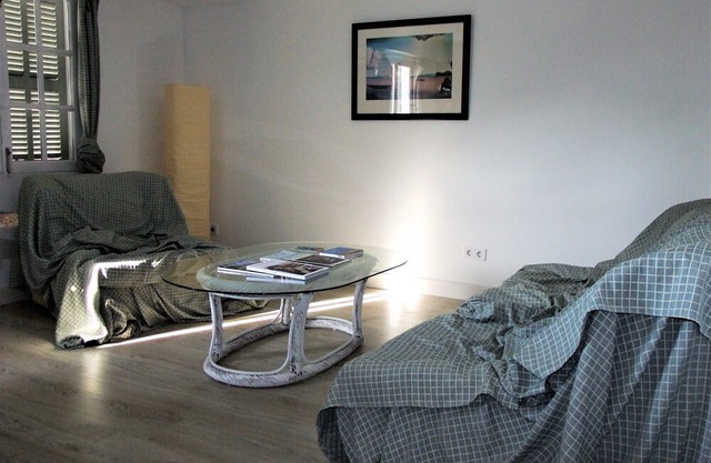 Apartment in a luxurious villa for 4 people