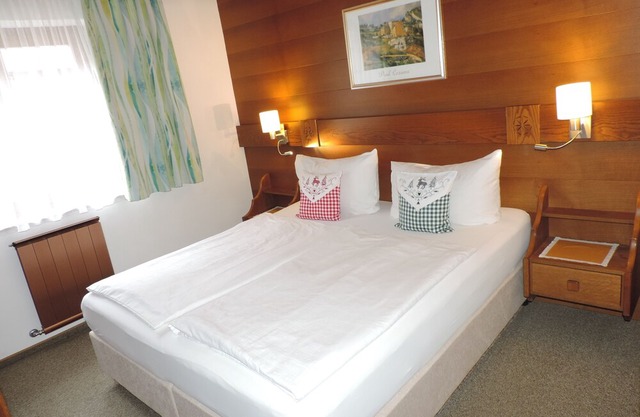 Apartment in Gästehaus Schernthaner, free admission to public. Swimming pool u. Sauna,