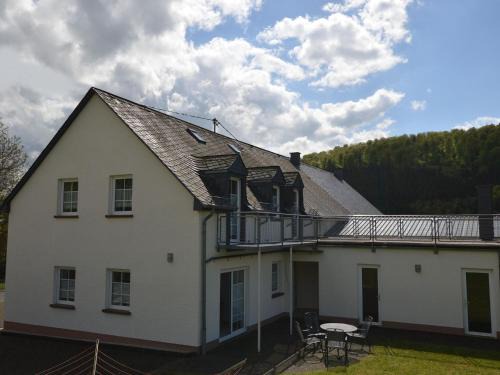 Apartment in Zendscheid near Forest Trails