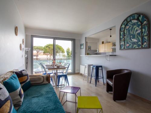 Apartment La Pinède-2 by Interhome