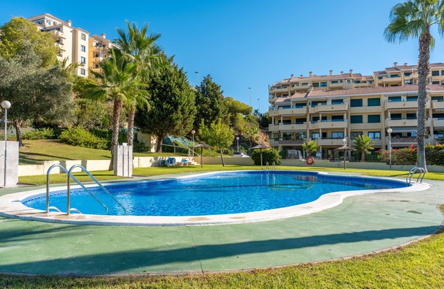 Apartment 'Ra Sol' with Shared Pool, Wi-Fi and Air Conditioning