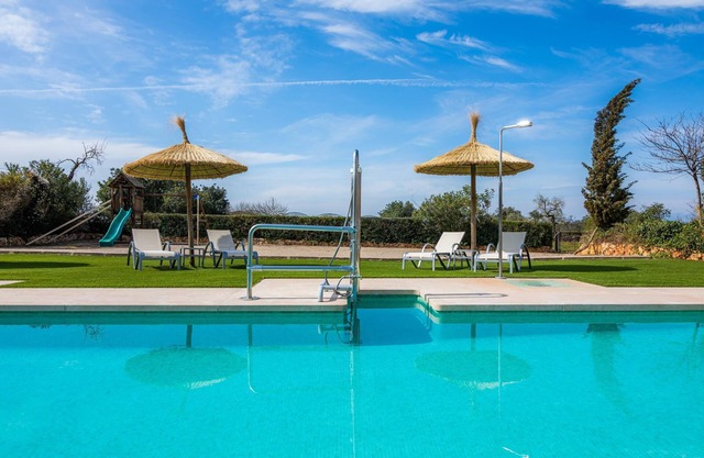 Apartment 'S Hort Can Capità Estudio Balcón 8' close to the Sea with Shared Pool & Wi-Fi