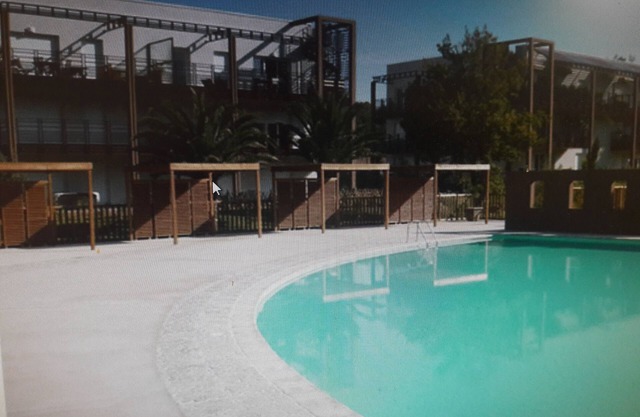 Apartment t2 with swimming pool in secure residence