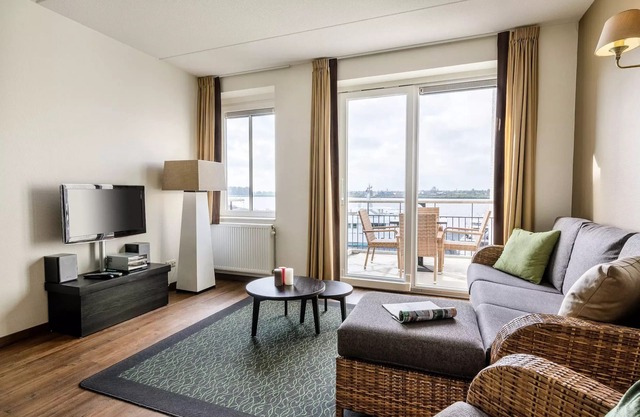 Apartment Waterfront 4 People