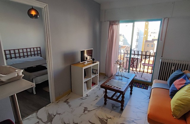 Apartment With Good Communications