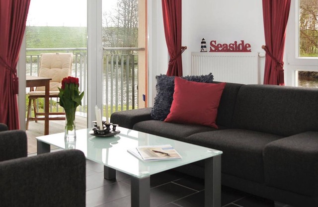 Apartment with private sauna and great balcony on the Graft with a view of the dike!