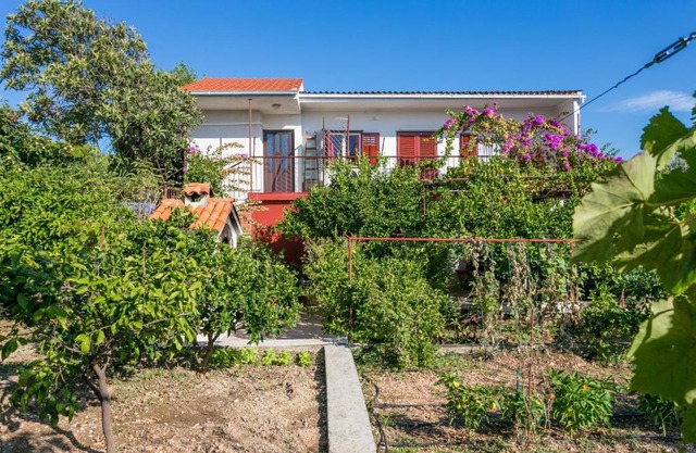 Apartments by the sea Seget Vranjica, Trogir - 1038