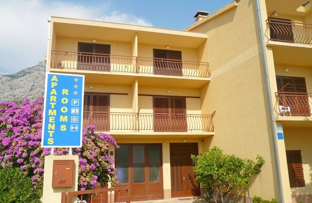 Apartments Justina, (16427), Makarska, Croatia