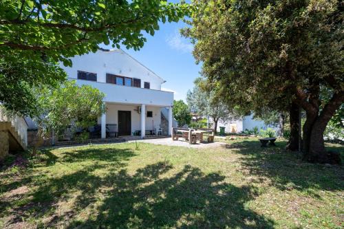 Apartments with parking space Zdrelac, Pasman - 8514