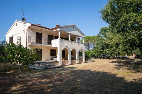 Apartments with parking space Sveti Lovrec, Central Istria - Sredisnja Istra - 24888