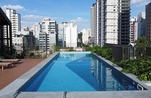 Ape C AR piscina e academia prox Allianz