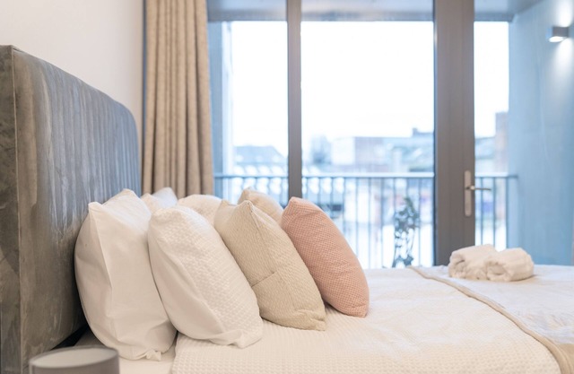Apex Lofts Suite - 2 bed 2 Bath w/Rooftop Terrace