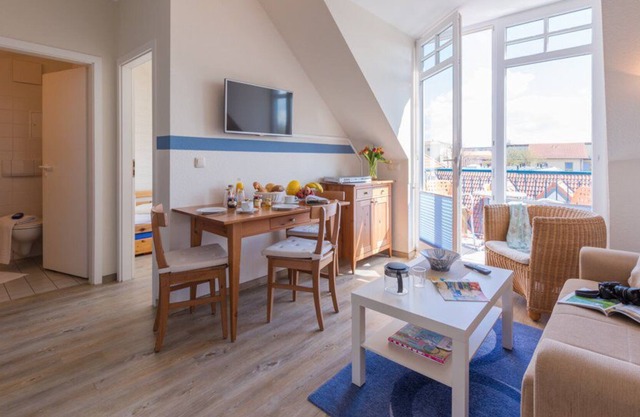 App. 226 - 100m to the beach - balcony - swimming pool + sauna - WLAN - car parking space