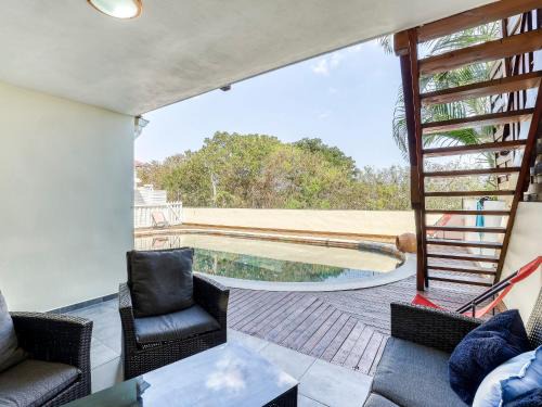 Appartement confortable avec terrasse et accès direct piscine - FR-1-786-49