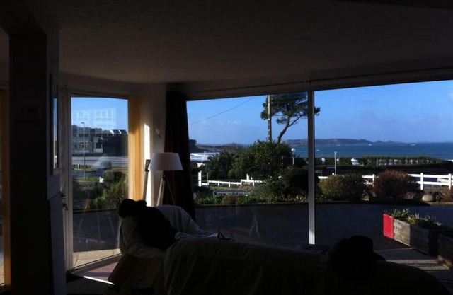 Appartement F3 vue mer imprenable dans résidence -plage 30m - Trevou-Treguignec.