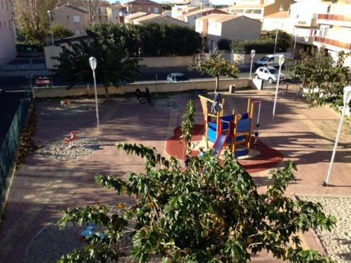 Appartement lumineux 2 pièces avec terrasse, à 50m de la plage, 6 couchages, 34300 Agde - FR-1-423-177