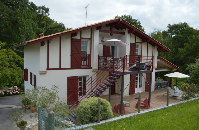 Appartement Neuf de 100m2 Indépendant Situé Entre Océan et Montagne