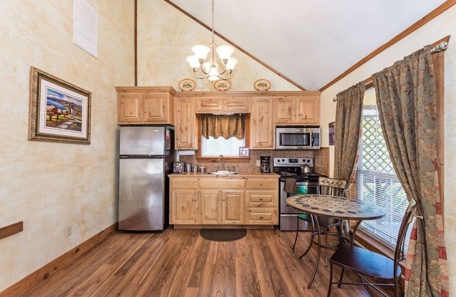 Appian Way - Tuscan Studio Bedroom Cottage by Redawning
