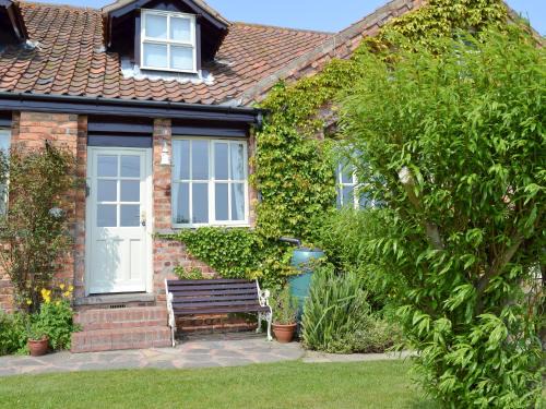 Apple Tree Cottage - E1800