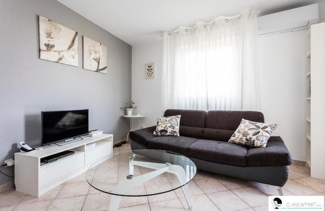 Apptartement T3 vue sur les Rives du Lez: terrasse clim/AC ascenseur parking - Class Appart