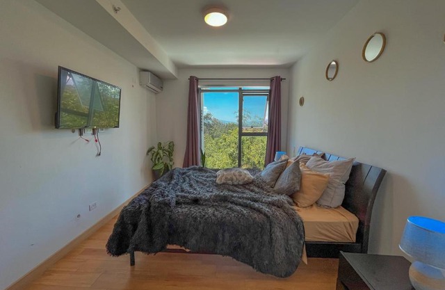 Apto Verde con vista a la ciudad + Piscina + Gym + Seguridad