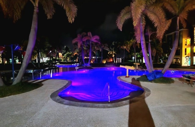 Aquatika Happy Place *pools and beach access*