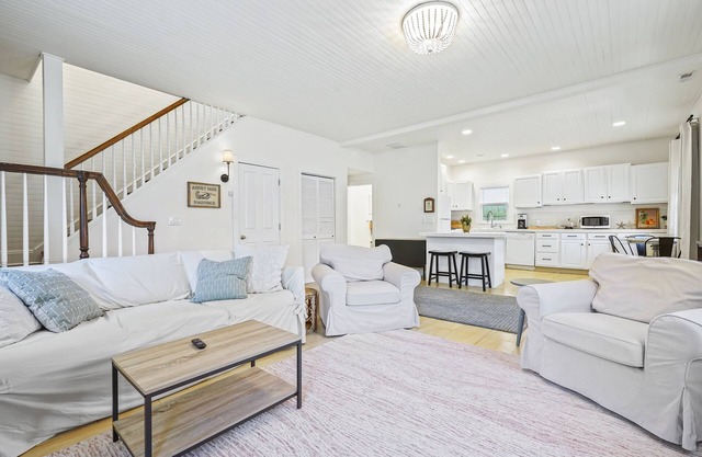 Asbury Park Beach Cottage- 3 Blocks to Beach