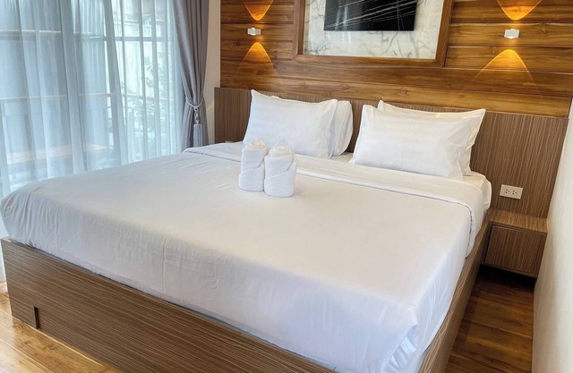 Ashi Poshtel