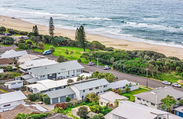 At the Beach - Easy Style Holiday Accommodation Across the Road from the Beach