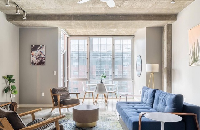 Austin | Upscale 1BD/1BA Downtown Apartment