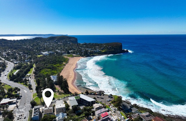 avalon breakers retreat… just steps to Avalon beach…