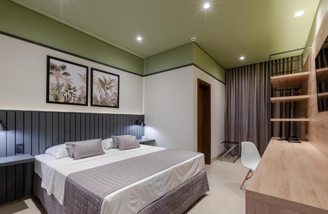 Avenida Hotel